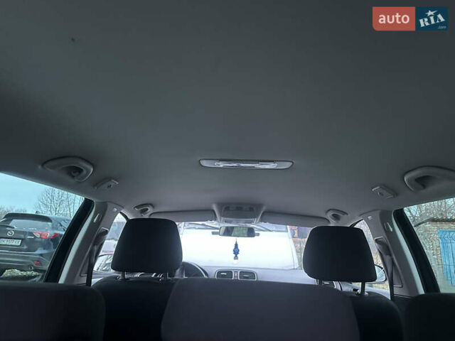 Черный Фольксваген Гольф, объемом двигателя 1.6 л и пробегом 248 тыс. км за 8199 $, фото 47 на Automoto.ua