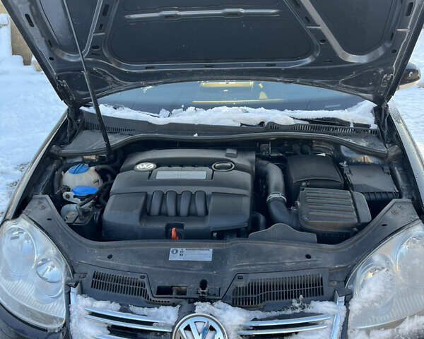 Чорний Фольксваген Гольф, об'ємом двигуна 1.6 л та пробігом 267 тис. км за 7500 $, фото 19 на Automoto.ua