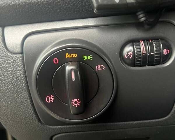 Черный Фольксваген Гольф, объемом двигателя 1.9 л и пробегом 280 тыс. км за 6500 $, фото 14 на Automoto.ua