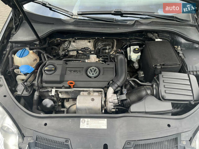 Черный Фольксваген Гольф, объемом двигателя 1.39 л и пробегом 210 тыс. км за 5150 $, фото 17 на Automoto.ua