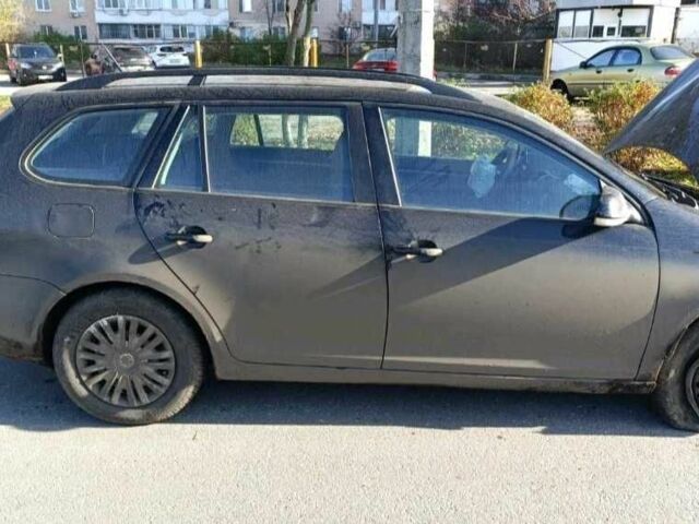 Черный Фольксваген Гольф, объемом двигателя 1.4 л и пробегом 176 тыс. км за 2350 $, фото 2 на Automoto.ua