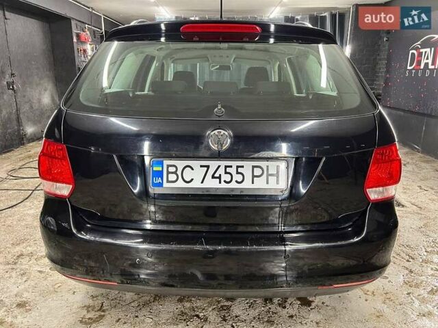 Черный Фольксваген Гольф, объемом двигателя 1.4 л и пробегом 211 тыс. км за 5350 $, фото 4 на Automoto.ua