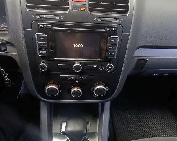 Фольксваген Гольф 2009 в Кропивницком (Кировограде) на Automoto.ua Черный Фольксваген Гольф, объемом двигателя 1.97 л и пробегом 210 тыс. км за 6500 $, фото 17 на Automoto.ua