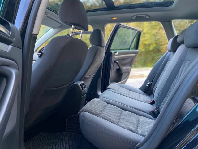 Черный Фольксваген Гольф, объемом двигателя 1.4 л и пробегом 312 тыс. км за 5000 $, фото 5 на Automoto.ua