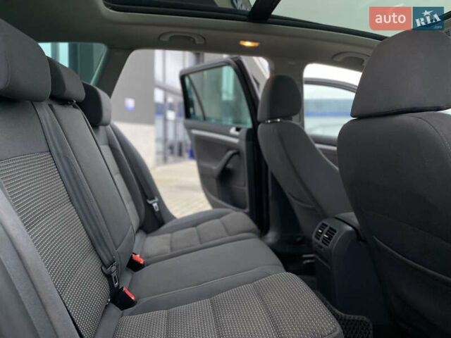 Черный Фольксваген Гольф, объемом двигателя 1.39 л и пробегом 312 тыс. км за 4899 $, фото 39 на Automoto.ua