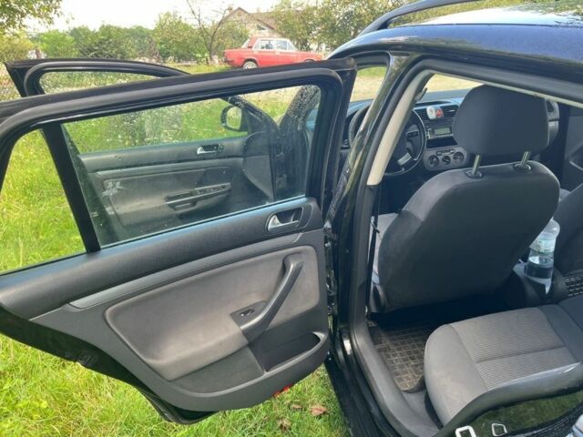 Черный Фольксваген Гольф, объемом двигателя 1.9 л и пробегом 275 тыс. км за 5500 $, фото 8 на Automoto.ua