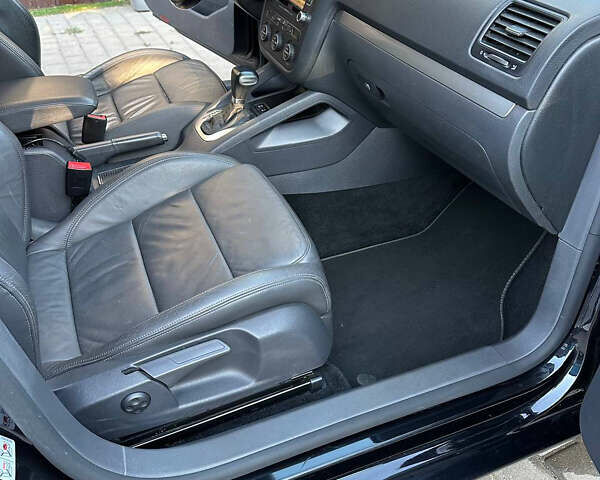 Черный Фольксваген Гольф, объемом двигателя 1.4 л и пробегом 148 тыс. км за 7800 $, фото 36 на Automoto.ua