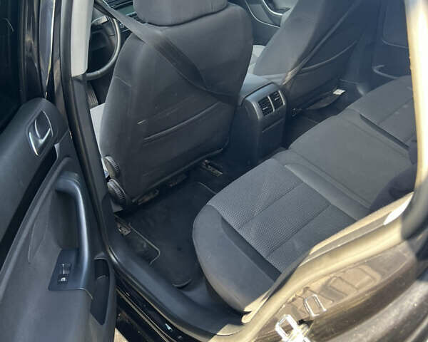 Черный Фольксваген Гольф, объемом двигателя 1.6 л и пробегом 244 тыс. км за 8100 $, фото 6 на Automoto.ua