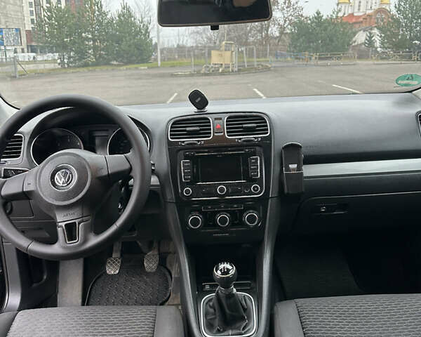 Черный Фольксваген Гольф, объемом двигателя 1.6 л и пробегом 270 тыс. км за 6500 $, фото 14 на Automoto.ua