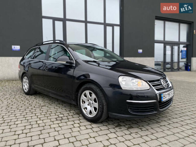Черный Фольксваген Гольф, объемом двигателя 1.39 л и пробегом 312 тыс. км за 4899 $, фото 13 на Automoto.ua