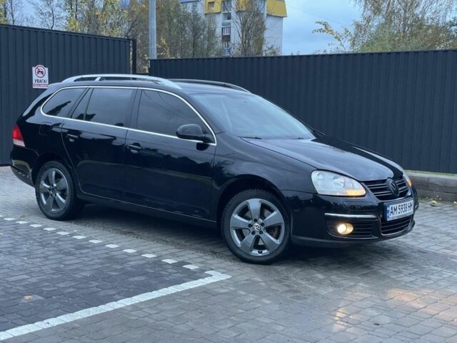Черный Фольксваген Гольф, объемом двигателя 2 л и пробегом 321 тыс. км за 6500 $, фото 1 на Automoto.ua