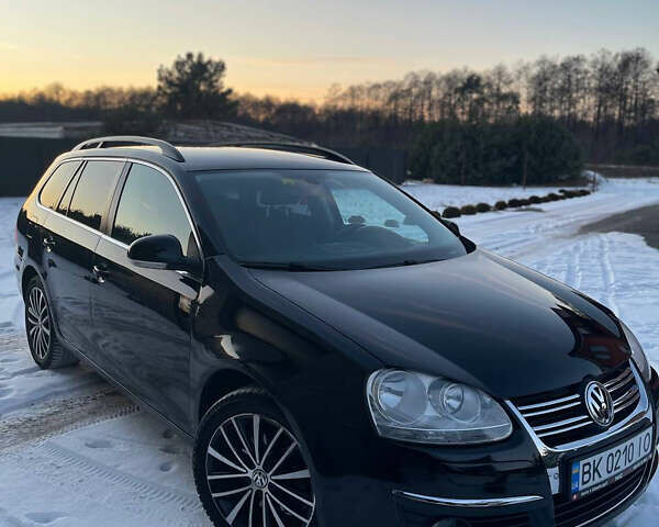 Черный Фольксваген Гольф, объемом двигателя 1.4 л и пробегом 212 тыс. км за 6500 $, фото 11 на Automoto.ua