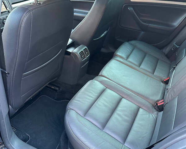 Черный Фольксваген Гольф, объемом двигателя 1.4 л и пробегом 148 тыс. км за 7800 $, фото 26 на Automoto.ua