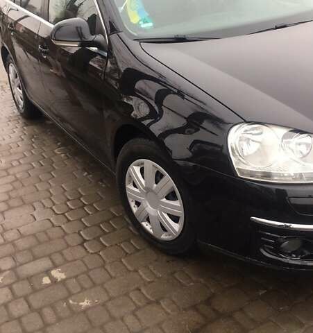 Черный Фольксваген Гольф, объемом двигателя 1.4 л и пробегом 190 тыс. км за 6450 $, фото 6 на Automoto.ua