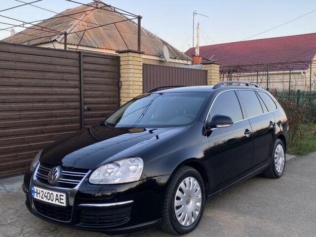 Черный Фольксваген Гольф, объемом двигателя 2 л и пробегом 310 тыс. км за 6799 $, фото 1 на Automoto.ua