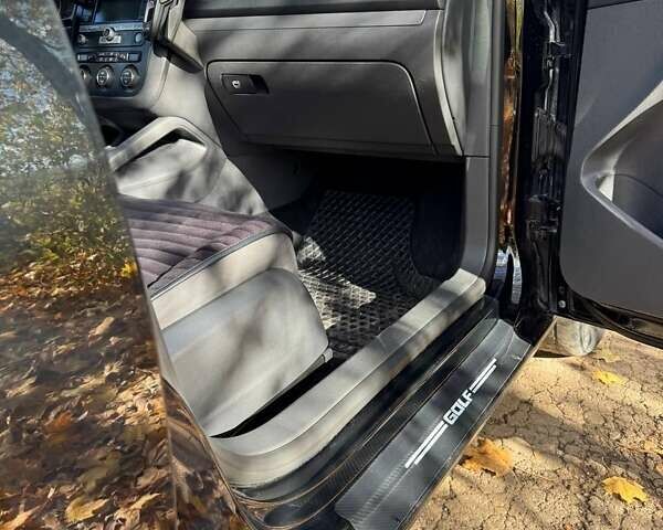 Черный Фольксваген Гольф, объемом двигателя 1.9 л и пробегом 293 тыс. км за 6000 $, фото 38 на Automoto.ua