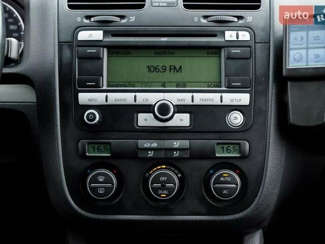 Черный Фольксваген Гольф, объемом двигателя 1.4 л и пробегом 173 тыс. км за 6700 $, фото 11 на Automoto.ua