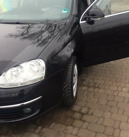 Черный Фольксваген Гольф, объемом двигателя 1.4 л и пробегом 190 тыс. км за 6450 $, фото 13 на Automoto.ua