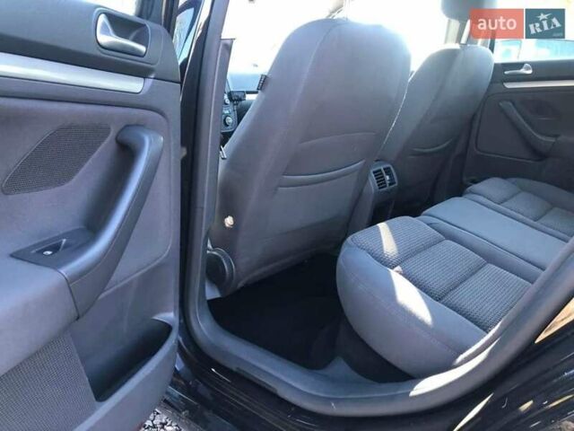 Черный Фольксваген Гольф, объемом двигателя 1.39 л и пробегом 246 тыс. км за 6600 $, фото 7 на Automoto.ua