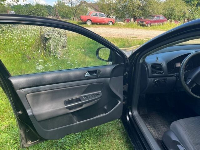 Черный Фольксваген Гольф, объемом двигателя 1.9 л и пробегом 275 тыс. км за 5500 $, фото 11 на Automoto.ua