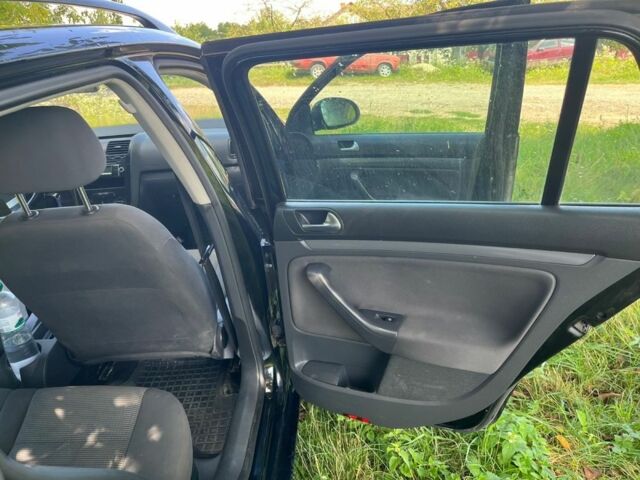 Черный Фольксваген Гольф, объемом двигателя 1.9 л и пробегом 275 тыс. км за 5500 $, фото 14 на Automoto.ua