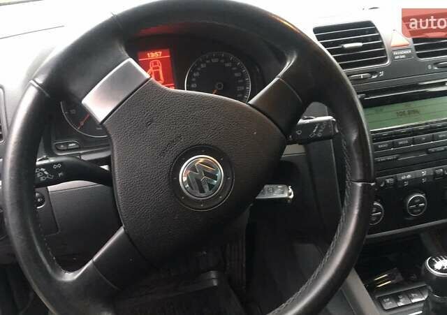 Черный Фольксваген Гольф, объемом двигателя 1.4 л и пробегом 190 тыс. км за 6450 $, фото 2 на Automoto.ua