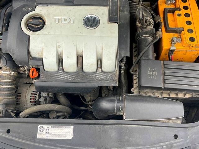 Чорний Фольксваген Гольф, об'ємом двигуна 1.9 л та пробігом 278 тис. км за 5800 $, фото 3 на Automoto.ua