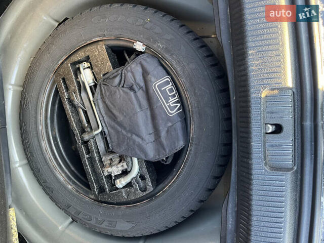 Чорний Фольксваген Гольф, об'ємом двигуна 1.6 л та пробігом 267 тис. км за 7500 $, фото 6 на Automoto.ua