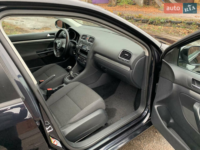 Черный Фольксваген Гольф, объемом двигателя 1.6 л и пробегом 239 тыс. км за 6999 $, фото 13 на Automoto.ua