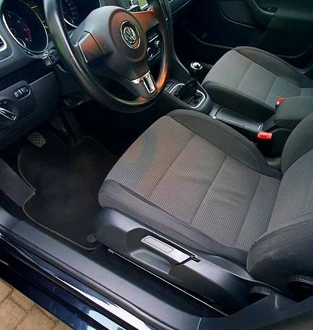 Черный Фольксваген Гольф, объемом двигателя 1.4 л и пробегом 213 тыс. км за 7500 $, фото 1 на Automoto.ua