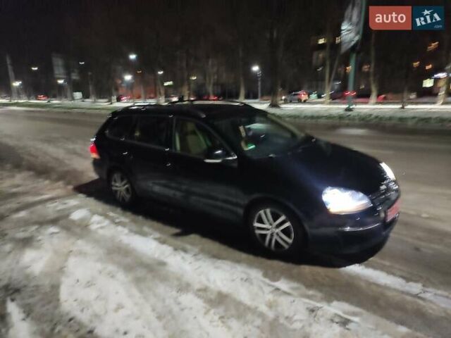 Черный Фольксваген Гольф, объемом двигателя 1.4 л и пробегом 207 тыс. км за 6600 $, фото 5 на Automoto.ua