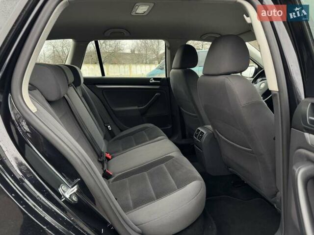 Черный Фольксваген Гольф, объемом двигателя 1.4 л и пробегом 231 тыс. км за 5950 $, фото 10 на Automoto.ua