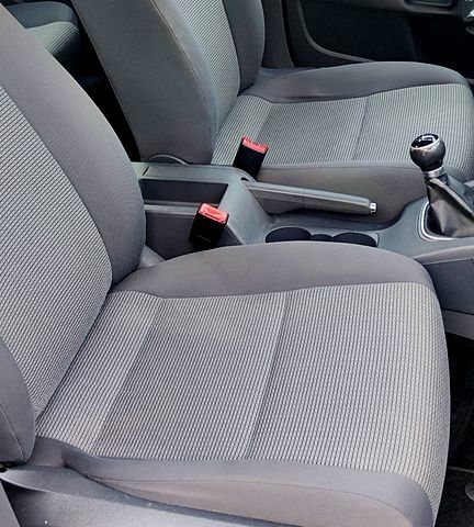 Чорний Фольксваген Гольф, об'ємом двигуна 1.6 л та пробігом 261 тис. км за 6800 $, фото 13 на Automoto.ua