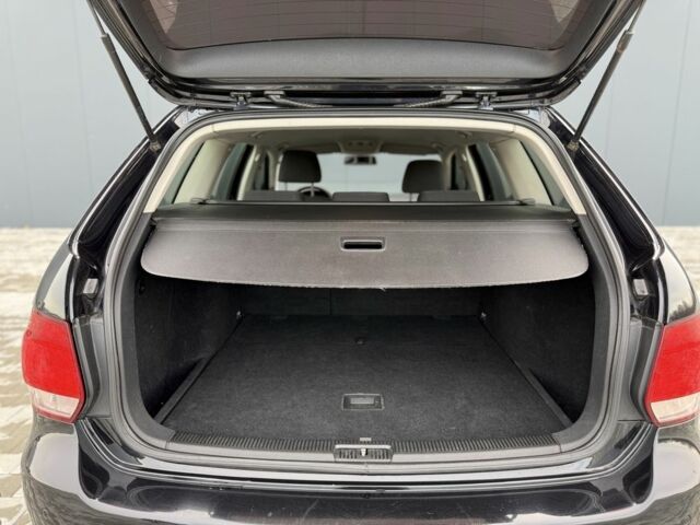 Черный Фольксваген Гольф, объемом двигателя 1.6 л и пробегом 276 тыс. км за 6300 $, фото 14 на Automoto.ua