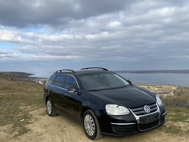 Черный Фольксваген Гольф, объемом двигателя 2 л и пробегом 310 тыс. км за 6799 $, фото 3 на Automoto.ua