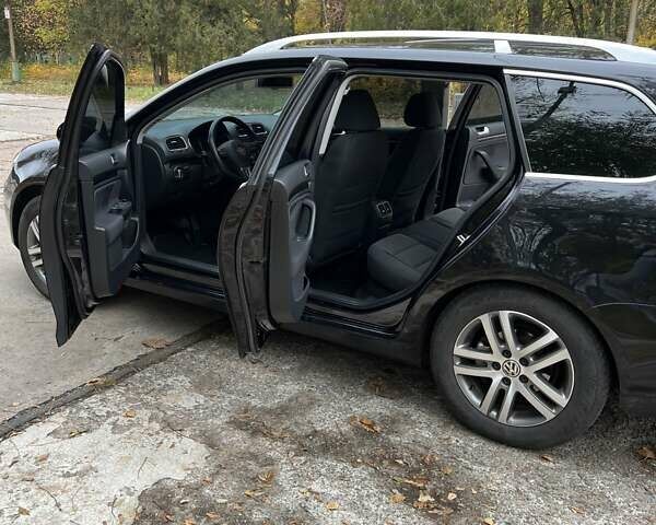 Фольксваген Гольф 2009 в Желтых Водах на Automoto.ua Черный Фольксваген Гольф, объемом двигателя 1.39 л и пробегом 163 тыс. км за 8100 $, фото 18 на Automoto.ua