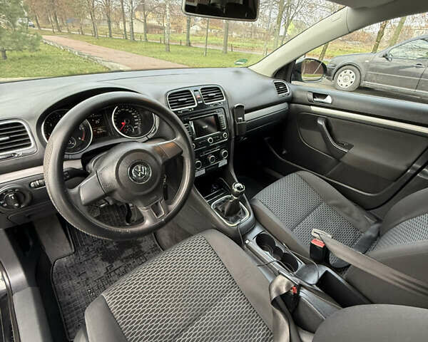 Черный Фольксваген Гольф, объемом двигателя 1.6 л и пробегом 364 тыс. км за 6500 $, фото 4 на Automoto.ua