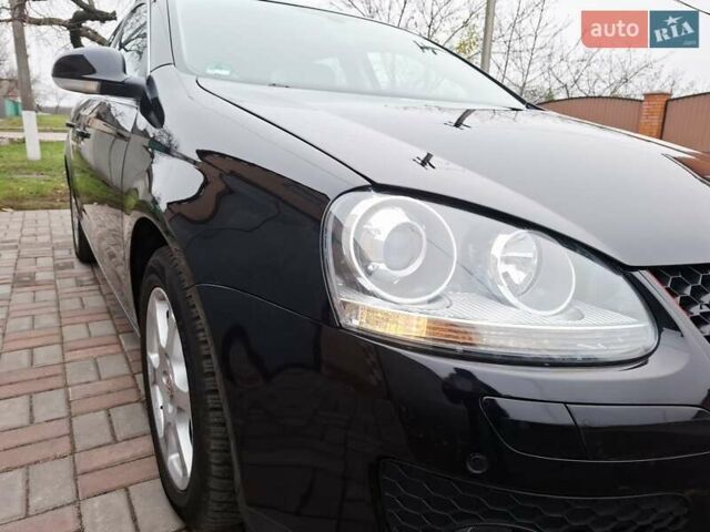 Черный Фольксваген Гольф, объемом двигателя 1.4 л и пробегом 223 тыс. км за 7350 $, фото 19 на Automoto.ua