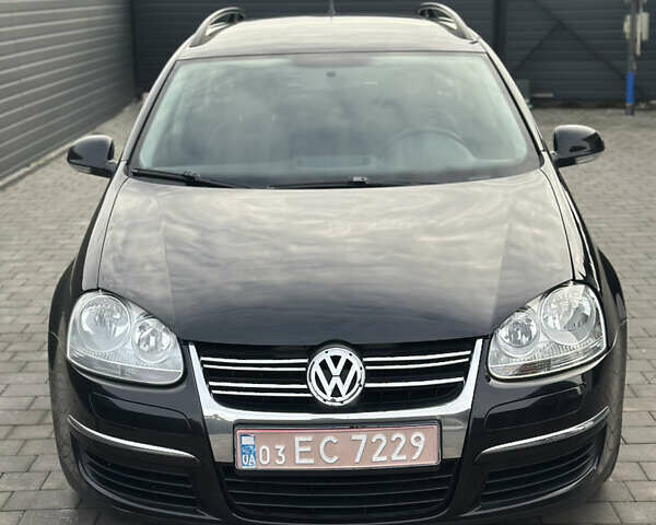 Черный Фольксваген Гольф, объемом двигателя 1.4 л и пробегом 260 тыс. км за 4350 $, фото 1 на Automoto.ua