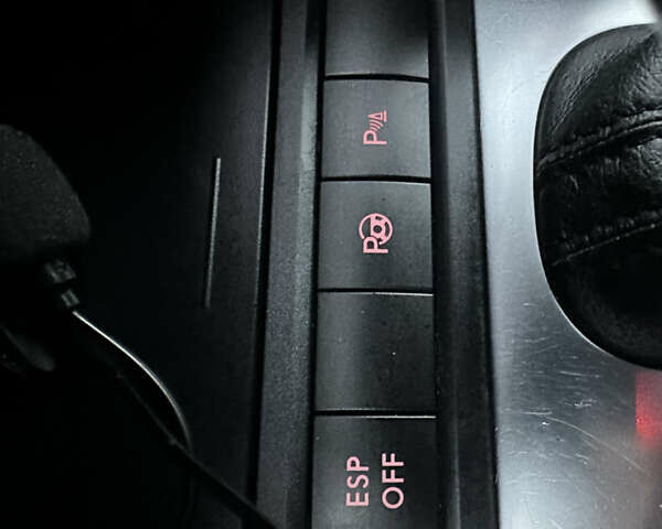 Черный Фольксваген Гольф, объемом двигателя 1.6 л и пробегом 248 тыс. км за 8199 $, фото 32 на Automoto.ua