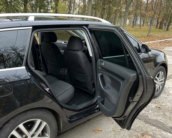 Фольксваген Гольф 2009 в Желтых Водах на Automoto.ua Черный Фольксваген Гольф, объемом двигателя 1.39 л и пробегом 163 тыс. км за 8100 $, фото 14 на Automoto.ua