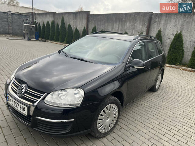 Черный Фольксваген Гольф, объемом двигателя 1.39 л и пробегом 210 тыс. км за 5150 $, фото 7 на Automoto.ua