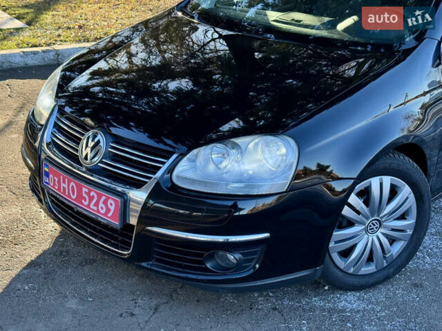 Черный Фольксваген Гольф, объемом двигателя 1.4 л и пробегом 207 тыс. км за 5800 $, фото 1 на Automoto.ua