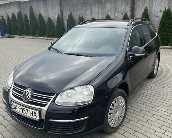 Черный Фольксваген Гольф, объемом двигателя 1.39 л и пробегом 210 тыс. км за 5150 $, фото 8 на Automoto.ua