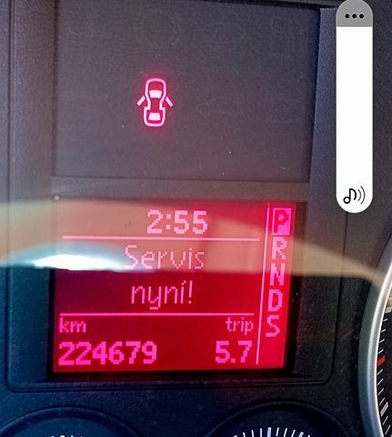 Фольксваген Гольф 2009 в Черновцах на Automoto.ua Черный Фольксваген Гольф, объемом двигателя 1.6 л и пробегом 255 тыс. км за 6700 $, фото 2 на Automoto.ua