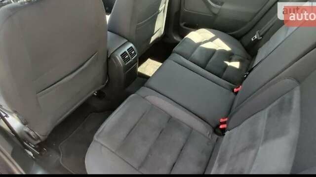 Чорний Фольксваген Гольф, об'ємом двигуна 1.39 л та пробігом 238 тис. км за 6500 $, фото 5 на Automoto.ua