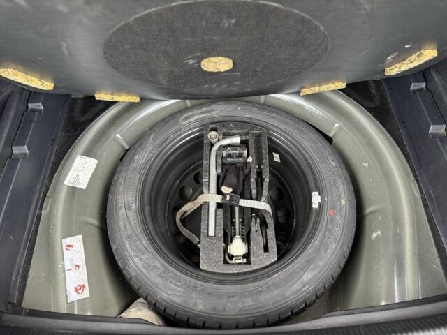 Черный Фольксваген Гольф, объемом двигателя 1.6 л и пробегом 276 тыс. км за 6300 $, фото 16 на Automoto.ua