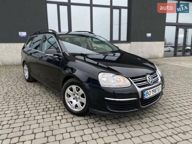 Черный Фольксваген Гольф, объемом двигателя 1.39 л и пробегом 312 тыс. км за 4899 $, фото 12 на Automoto.ua