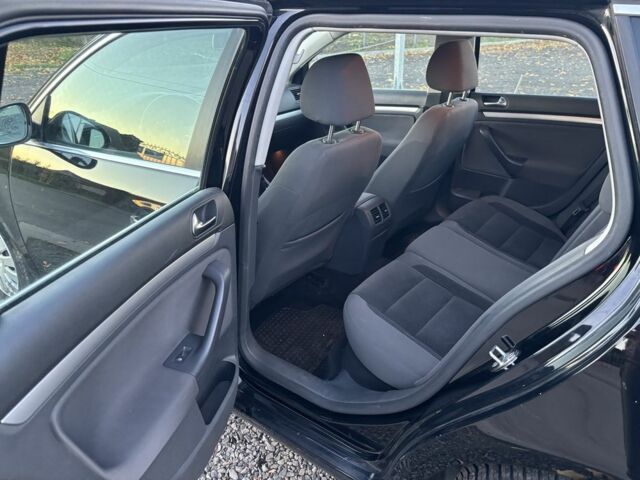 Чорний Фольксваген Гольф, об'ємом двигуна 1.4 л та пробігом 192 тис. км за 6950 $, фото 13 на Automoto.ua