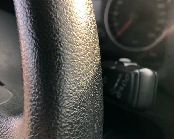 Черный Фольксваген Гольф, объемом двигателя 1.6 л и пробегом 205 тыс. км за 5499 $, фото 11 на Automoto.ua